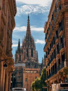 Exploring the gothic quarter in Barcelona with ESEI