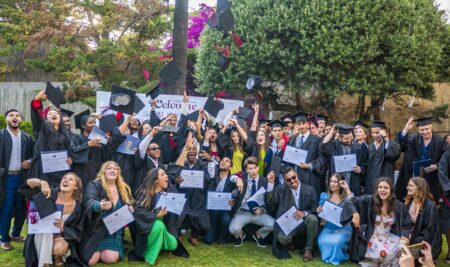 Étudier en Espagne : laissez-vous inspirer par la 32e cérémonie de remise des diplômes de l'ESEI
